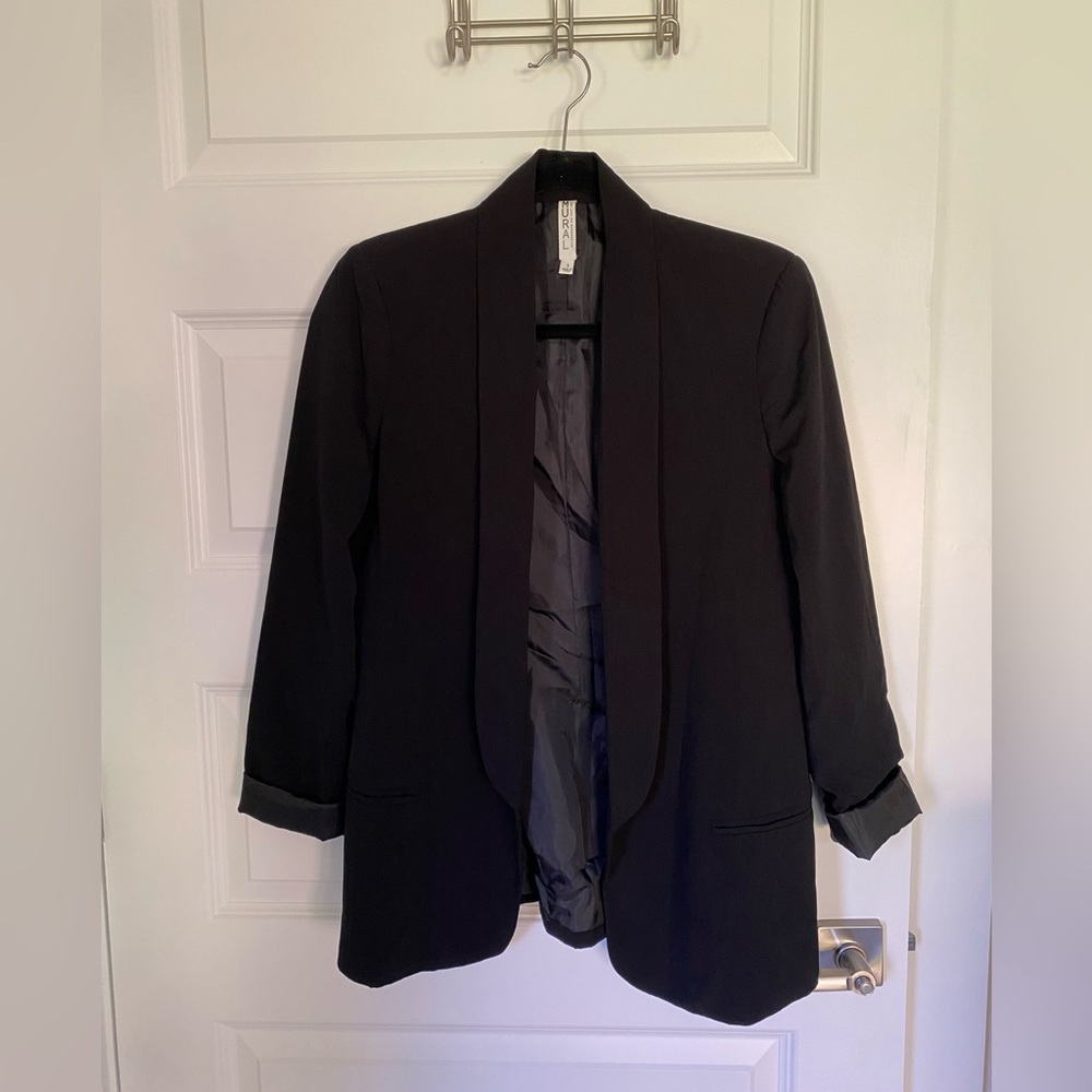 Mural- Women’s Black Oversized Blazer